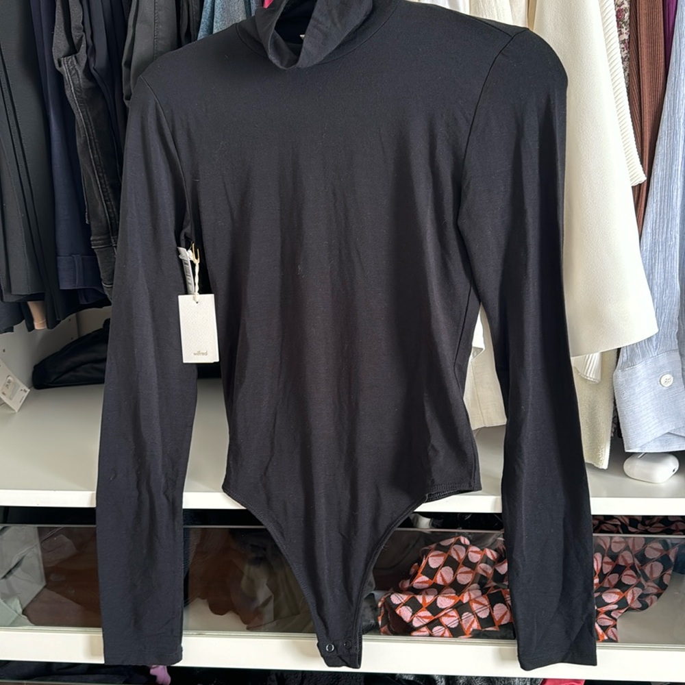 Wilfred turtle neck black noir bodysuit